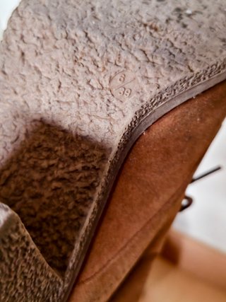 Botines ante cordones marrones