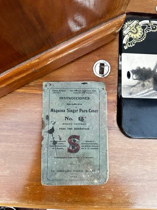 Máquina de coser Singer antigua pedal 1926