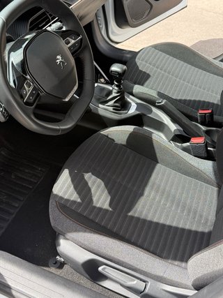 Peugeot 208 2022