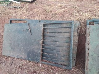 Puertas de hierro para cuadras