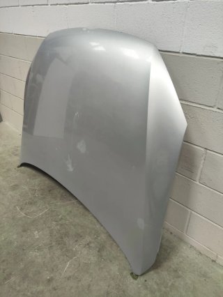 Capó Volkswagen Passat B7 de 2012.