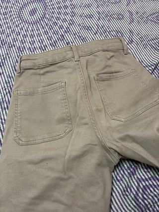 Pantalones cargo beige/verde oliva