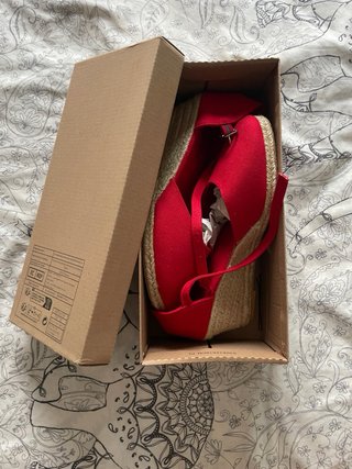 Zapatos espartos con tacón rojos talla 38