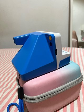 Polaroid Now Gen 2 + Estuche + 6 Fotos