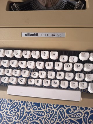 Olivetti Lettera 25 Máquina de Escribir Vintage