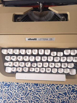Olivetti Lettera 25 Máquina de Escribir Vintage