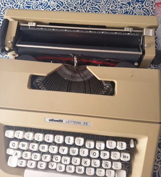 Olivetti Lettera 25 Máquina de Escribir Vintage