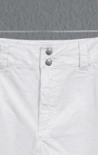 Talla XS. Pantalón corto vaquero NIKE con tirantes