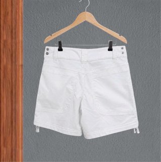 Talla XS. Pantalón corto vaquero NIKE con tirantes