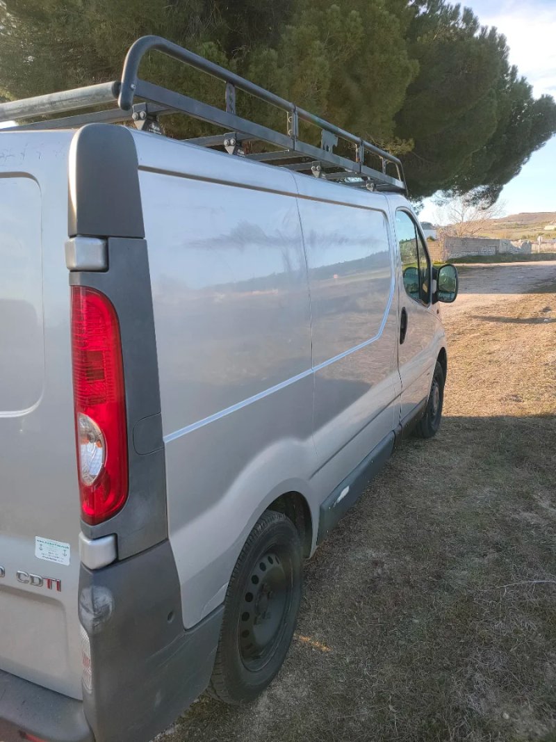 Opel Vivaro 2011 - foto 1