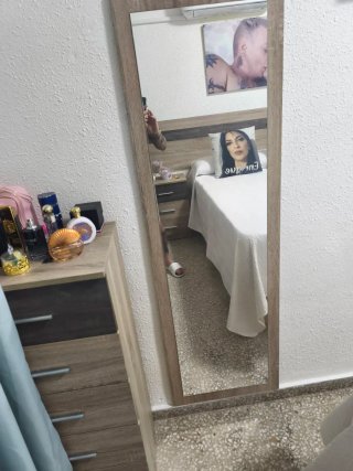 Dormitorio completo de matrimonio tiene 9 meses
