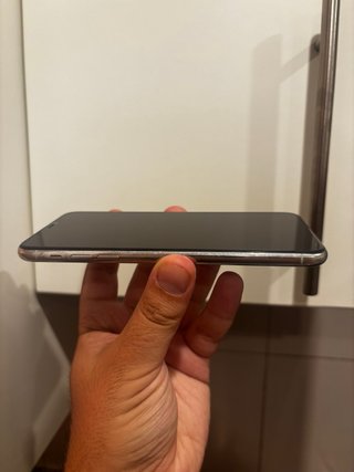 iPhone 11 Pro Max 64GB Plata + Cable