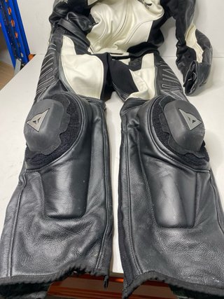: Mono Dainese 2 Piezas Cuero Talla 50