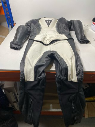 : Mono Dainese 2 Piezas Cuero Talla 50
