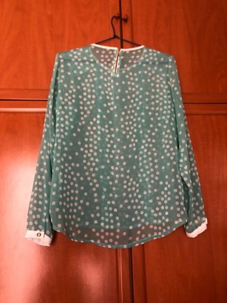 Lote 2 blusas lunares rosa y turquesa