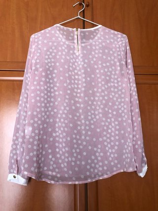 Lote 2 blusas lunares rosa y turquesa