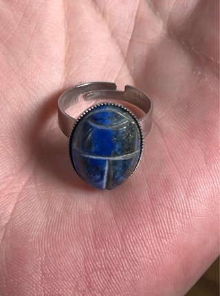 Anello con pietra lapislazzuli naturale