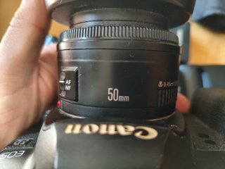 Canon 5D Mark II + Objetivo EF 50mm f/1.8 y extras
