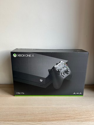 Xbox One X 1TB + Disco Duro Externo 4TB