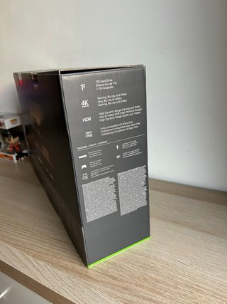 Xbox One X 1TB + Disco Duro Externo 4TB