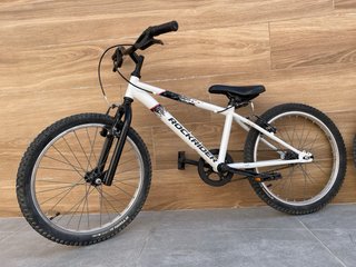 Bicicleta infantil Btwin blanca