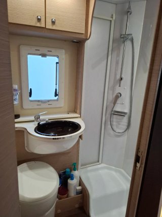 Autocaravana McLouis Glamys 40 Gold 6 plazas