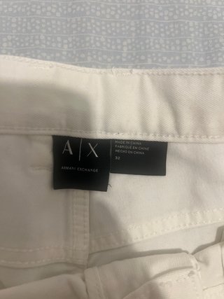 Pantaloncini Armani bianchi strappati