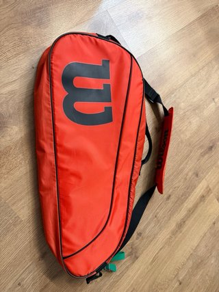Raquetero Wilson Camuflaje rojo y Negro