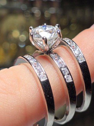 Tris anelli diamante moissanite 2 carati