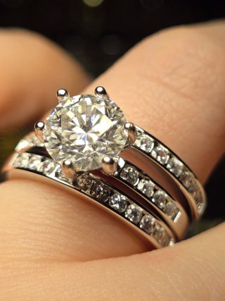 Tris anelli diamante moissanite 2 carati