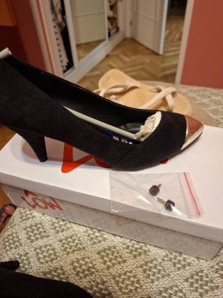 Zapatos de salón ante y metal negro talla 38