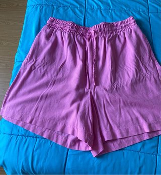 Conjunto rosa chicle camisa y shorts