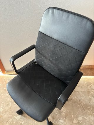 Silla de escritorio negra Ikea