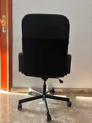 Silla de escritorio negra Ikea