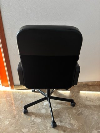 Silla de escritorio negra Ikea