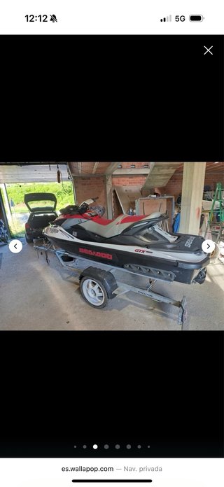 Moto de agua SeaDoo GTX 215 iS roja y blanca