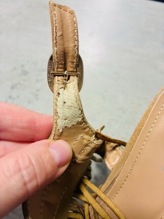 Sandalias Beige con Flecos y Tiras