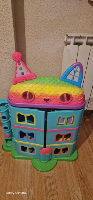 Casa de muñecas multicolor