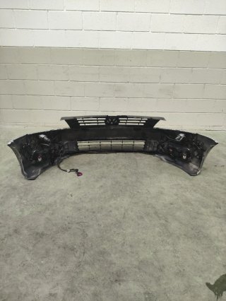Parachoques delantero Volkswagen Passat B7 de 2012