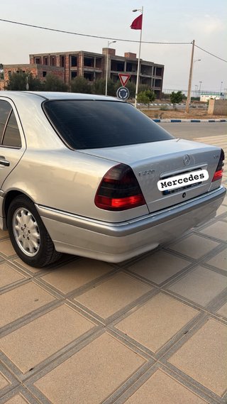 Mercedes-Benz Clase C 2000