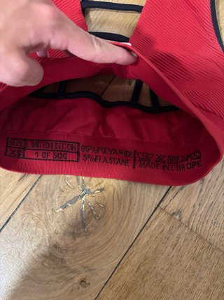 Top sportivo Prozis rosso
