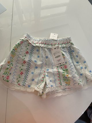 Zara Shorts Bordados Lino Talla XS