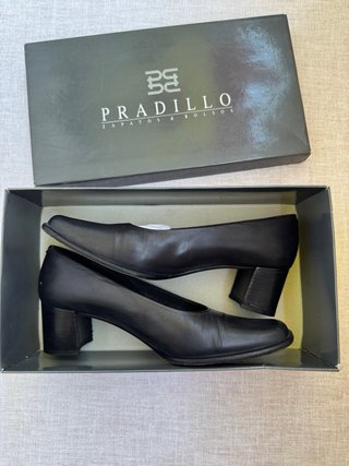 Tacones Balenciaga de cuero negro