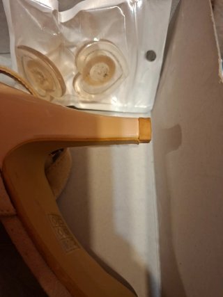 Sandalias tacón fino ante y cuero