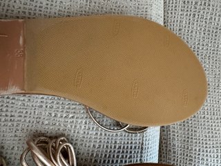 Sandalias doradas tiras sin estrenar Ancient Greek