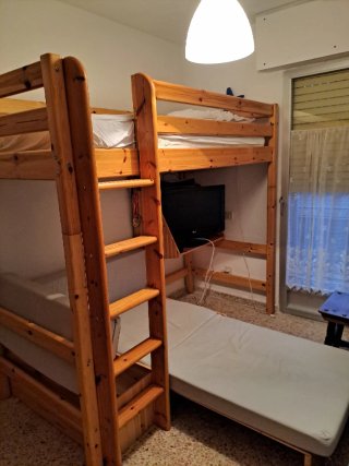 Cama litera madera con escritorio y baúl