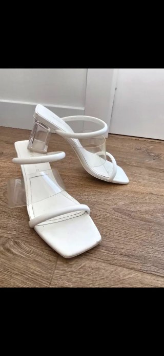 Sandalias Pull&Bear blancas