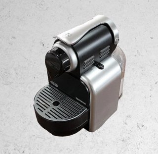 Cafetera Nespresso DeLonghi Essenza