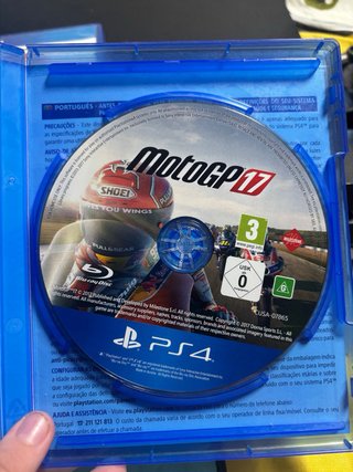 PS4 PRO 1TB + 2 juegos + Mando
