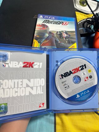 PS4 PRO 1TB + 2 juegos + Mando